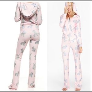 WILDFOX SNOW BUNS ISO. Hoodie or pants or both